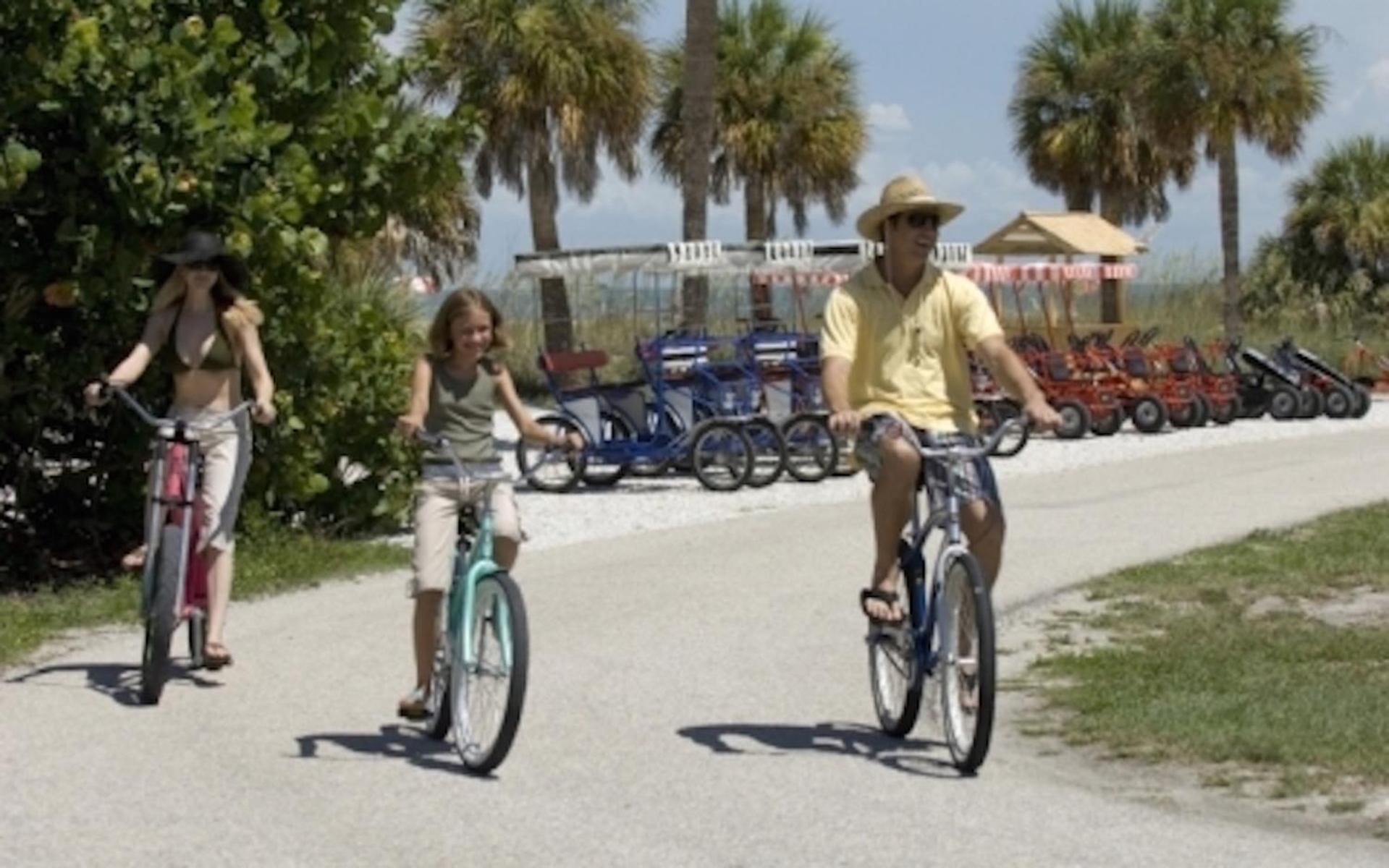 Affordable Two Bedroom Tropical Condo - Private Beach, Pools, Hot Tub St. Petersburg Exteriör bild